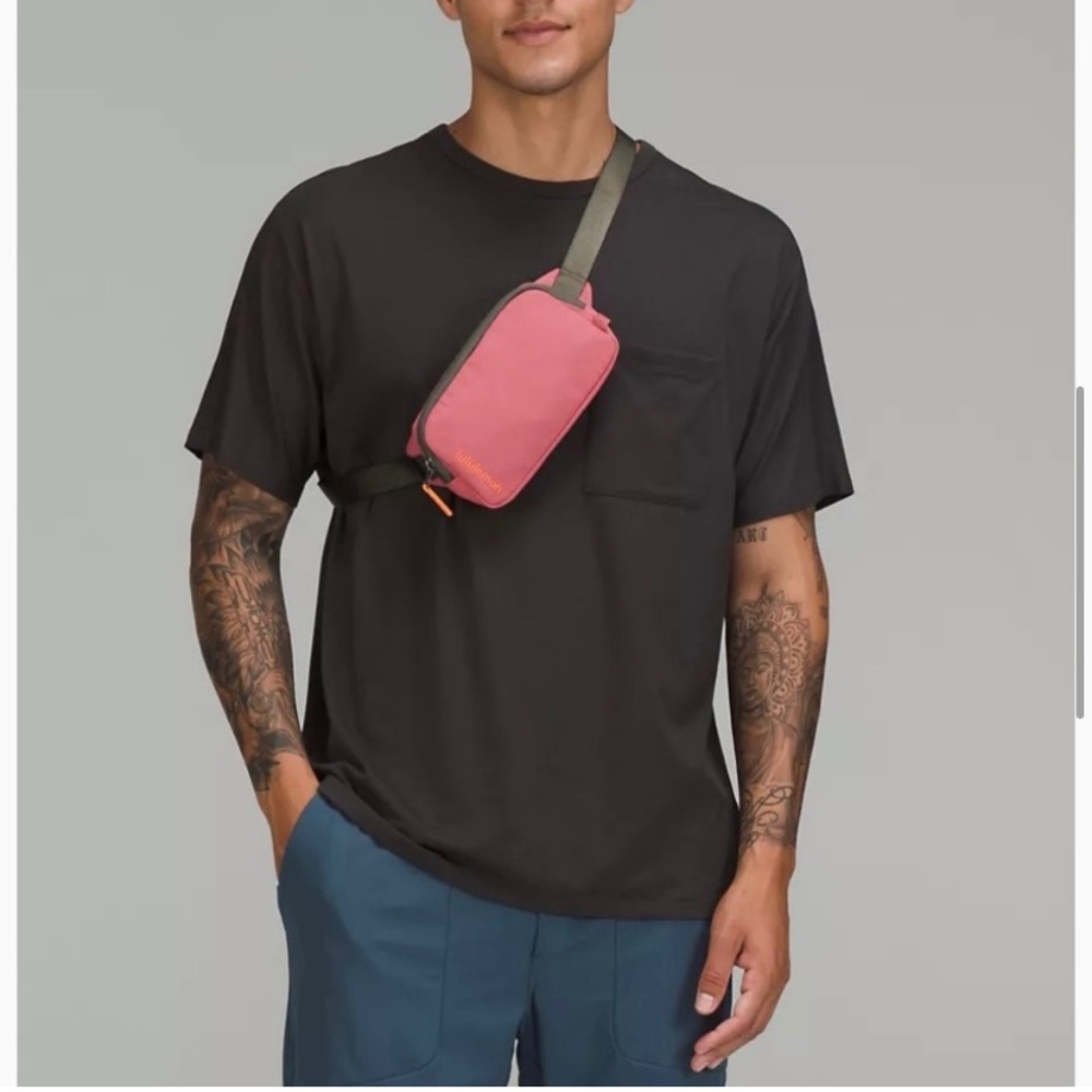 LULULEMON MINI BELT BAG IN BRIER ROSE